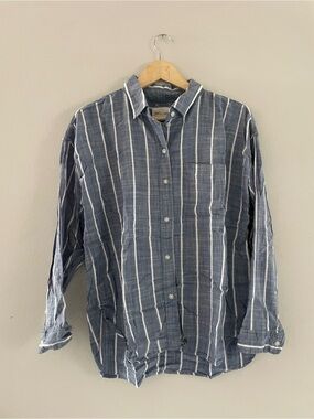 American Eagle Blue and White Stripe Button-Down Shirt